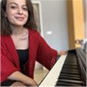 Hilal Seçilmis