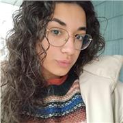 Profesora titulada en Español y Literatura con experiencia docente en el extranjero.