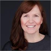 Hello! I'm Kamila. I'm a native English speaker and have lived in English speaking countries nearly all of my life.