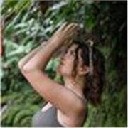 Pratica yoga ovunque tu sia! Lezioni online individuali con insegnante certificata