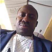 Pierre loua ingénieur bâtiment  professeur dans les domaines de logiciels d'ingénieur