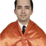 Profesor de Historia y Lengua imparte clase a niños hasta Universidad