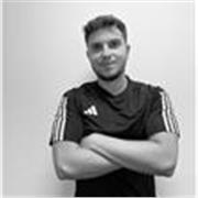 Sono un Personal Trainer presso Virgin Active e Laureato in Scienze Motorie. Offro 
lezioni di fitness, in presenza, o online