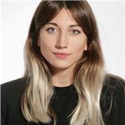 Profesora de dibujo e historia del arte. También preparo las oposiciones. Fui la mejor nota de mi tribunal en las últimas.