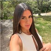 Profesora de inglés con clases dinámicas y personalizadas para todas las edades