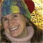 Hola. Soy maestra de educación extranjera especializada en docencia infantil y primaria He trabajado en escuela infantil alemana hasta que empezó la pandemia y ahora imparto clases online. Si estás pensando en que tus hijos aprendan alemán , estaré encant