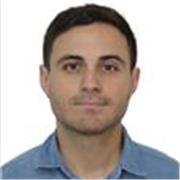 Spécialisé dans le développement d'une conversation fluide et agréable.