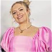 Life Coach & Personal Development Mentor with 10 years’ experience in business and mindfulness, offering support online. 