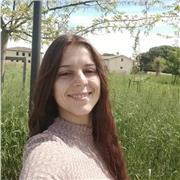 Ginnasta ritmica agonista con 16 anni di esperienza, offre lezioni di ginnastica ritmica per tutte le età