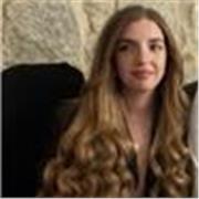 Soy una persona muy responsable y educada, me encanta trabajar con niños y que aprendan de una forma divertida el inglés