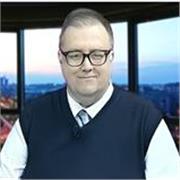 Sono un giornalista con tanta cultura per diverse materie, soprattutto per scrivere bene, ed ho tantissime conoscenze di base e an