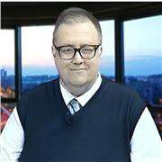 Sono un giornalista con tanta cultura per diverse materie, soprattutto per scrivere bene, ed ho tantissime conoscenze di base e an