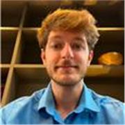 Actuellement en Master de Mathématiques à Paris Saclay, je propose des cours particuliers aux alentours de Versailles/le Vesinet