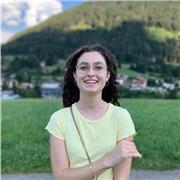 Laureanda offre lezioni private per aiuto allo studio di qualsiasi materia scolastica e non