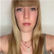 Ciao! Sono Laura Impartisco ripetizioni e lezioni online di inglese, francese, italiano e storia dell’arte.