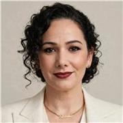 Analista Educacional na SRE, professora de Física e Matemática, Formação em Física, pós-graduação em Informática e mestrado