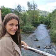 Profesora de inglés o ciencias (biologia, matemáticas, química...). Graduada en Biología y Ciencias Ambientales