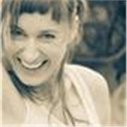 Profesora certificada de inglés imparte clases a niños y adultos de todos los niveles