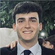 Profesor titulado de Bachillerato con media de 10 y matricula de honor. Nivel C1 de inglés y B1 de francés