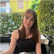 Diplomata al Liceo Economico Sociale, offro aiuto compiti e supporto allo studio