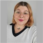 Técnico en atención a personas en situación de dependencia y animadora sociocultural con mas de 5 años de experiencia