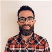 Profesor de inglés, dedicado a impartir clases para personas de todas las edades
