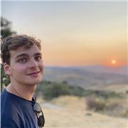 Laureato in scienze storiche e orientalistiche offre ripetizioni in storia e altre materie annesse: geografia, italiano, filosofia