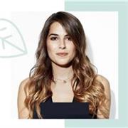Sono una ragazza di 23 anni, Italo-spagnola, parlo perfettamente la lingua, ho fatto il liceo linguistico votazione 100. Sono laureata in Scienze politiche e relazioni internazionali e ora sono al secondo anno di magistrale in international relations
