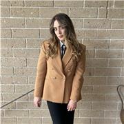 Studentessa di giurisprudenza si rende disponibile a lezioni di diritto per facilitare l’apprendimento delle materie più ostiche