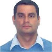 Profesor de postgrado e investigador. Docente universitario con amplia experiencia y sentido por la enseñanza del derecho. Doctor.