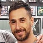 Ganzheitlicher Fitnesstrainer, spezialisiert auf die Verbindung von Körper und Geist und Gesundheit