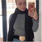 Soy una chica trabajadora, con ganas de enseñar todo los requisitos que haga falta para que podáis controlar el español.