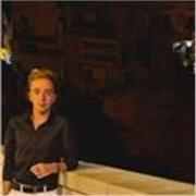 Ho voti alti in tutte le materie umanistiche  in università ed esperienze pregresse ottime con l'insegnamento.