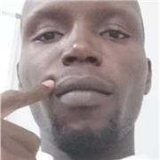 Professeur de mathématique des classes du collège au premier cycle.