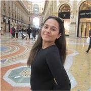 Estudiante universitaria de marketing, con buena nota de bachillerato y ESO, capacitada para dar clases particulares a niños