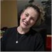 Vuoi una forma perfetta? Chiamami. Rivolto alle donne guerriere come me