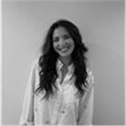 J’enseigne le marketing et la communication à tous types de publics. J’ai aussi un très bon niveau en anglais, je peux donc aider