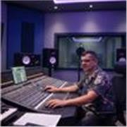 Soy Jhon Fredy: Musicomunicador y Gestor Creativo. Te enseño a vivir del arte con técnica, ética y estrategia