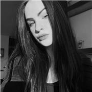 studentessa al quarto anno di liceo artistico