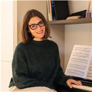 CANTO MODERNO E PIANOFORTE! Musicista con 20 anni di esperienza offre lezioni private di canto moderno e pianoforte, per bambini e adulti. Contattami per maggiori info