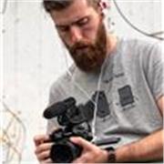Vuoi imparare foto e video da zero? Con i miei 15 anni di esperienza sono l'insegnante che fa per te! 