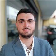 Laureato magistrale in biologia con esperienza nel settore dell'insegnamento