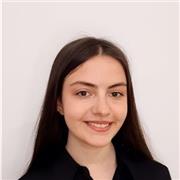 Profesora de español para extranjeros de todas las edades y niveles. Soy una persona alegre, empática y con mucha paciencia