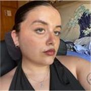 Estudiante de filología inglesa 3 años en la universidad. Podría dar clases a un grupo reducido de alumnos (2/3)