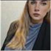 Offro lezioni private di italiano, ho fatto il liceo linguistico e sono laureata in Scienze del turismo, Bicocca, Milano.