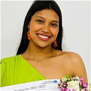 Graduada en Bachillerato Biológico con diploma de la EOI en Inglés.