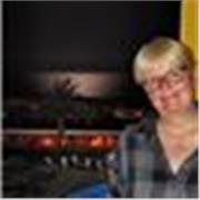 Adults looking to improve English for work.
Writing, Reading, Listening, Speaking