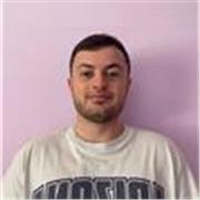 Profesor casi titulado en Educación Primaria (un año para finalizar) y profesor de Educación Secundaria con especialización en EF