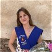 Profesora titulada en ingles con 5 años de enseñanza en colegios en España. 