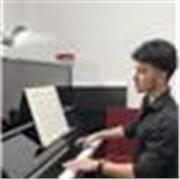 Piano enthusiast offering lessons for exams and enjoyment. 1st study pianist at the Royal College of Music with +10 years' experience